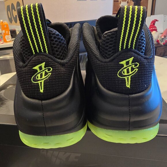 Nike Air Foamposite One Black Volt - Size 10 HF2902-001 Mens Shoes NEW - Picture 6 of 15